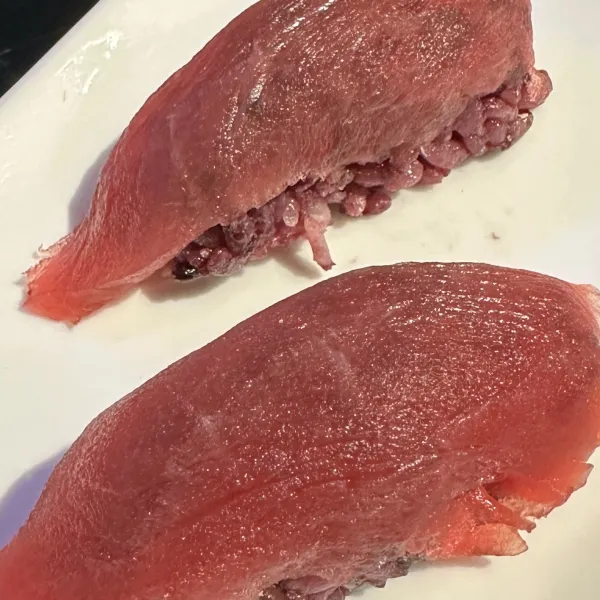 Nigiri maguro black